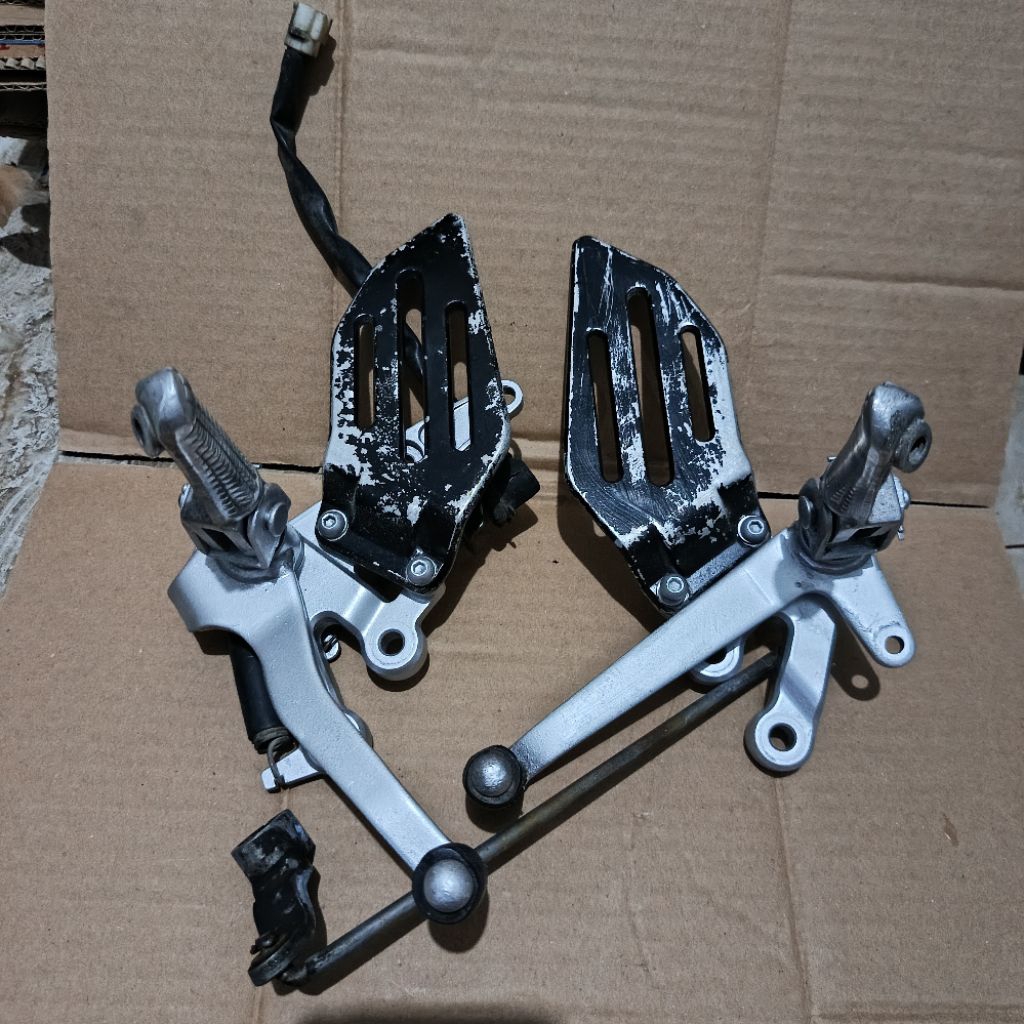 Step Postep Original YAMAHA R15v2 Old Copotan