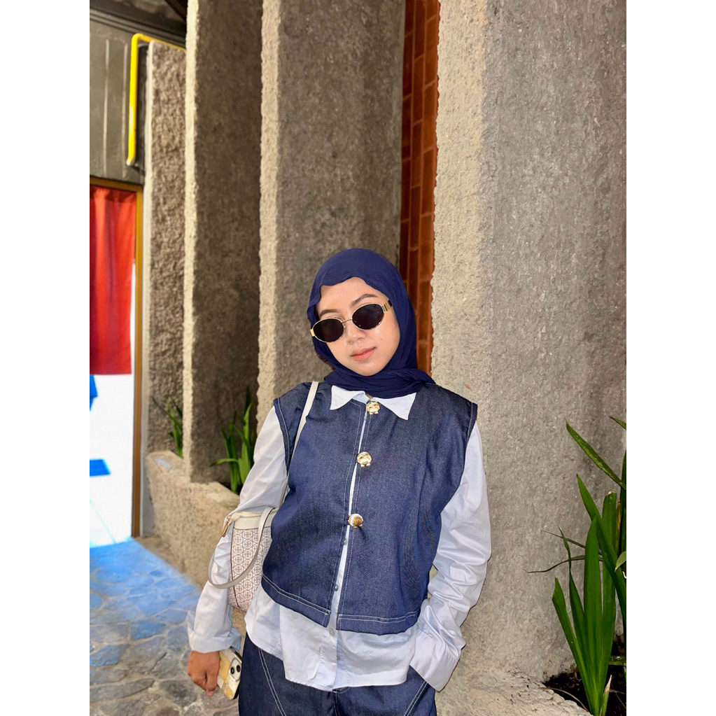 ALYA VEST NAVY KANCING AESTETIK BESI JEANS JAPAN