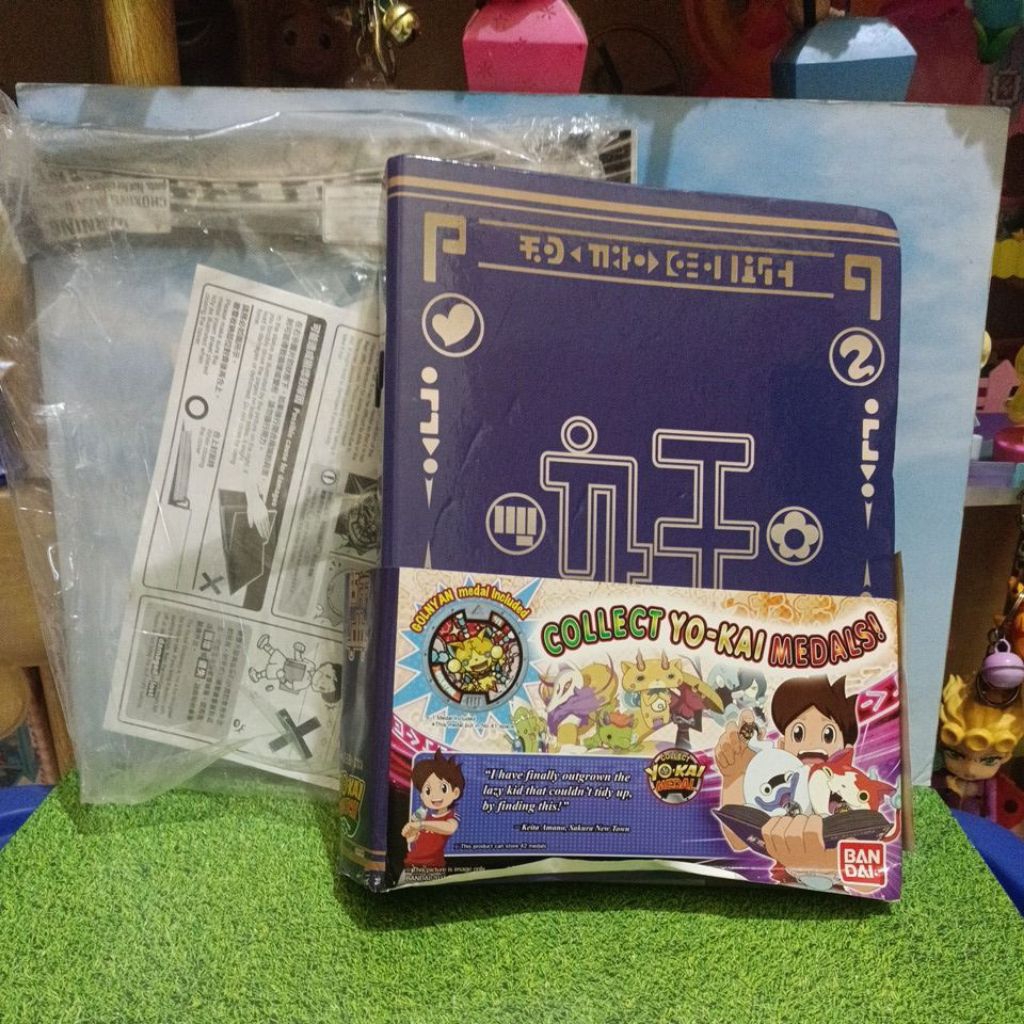 Yo-kai Watch Yo-kai Medallium Collection Book 2