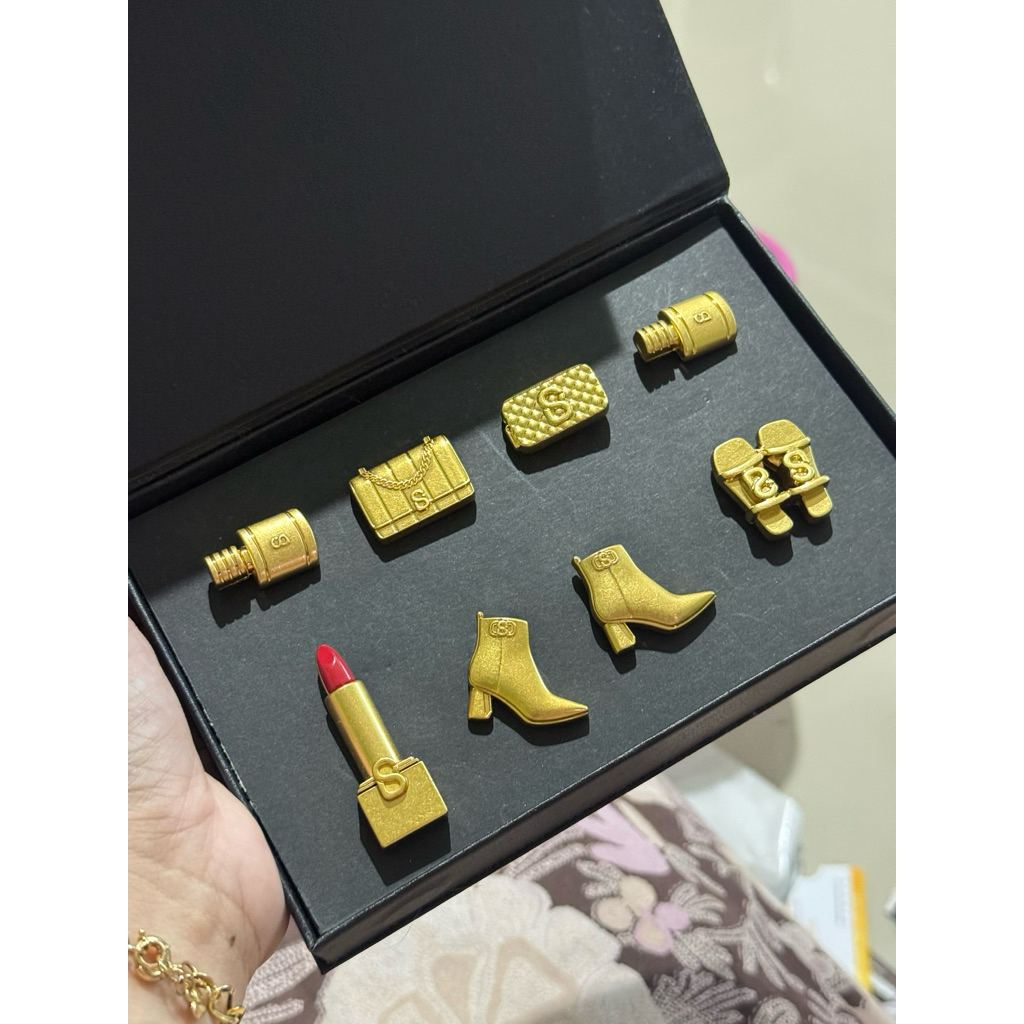 BUTTONSCARVES MINIATURE BROOCH BROSS BS ORIGINAL BOLEH BELI BIJIAN SATUAN EMILY SARA NEW BUKAN SECON