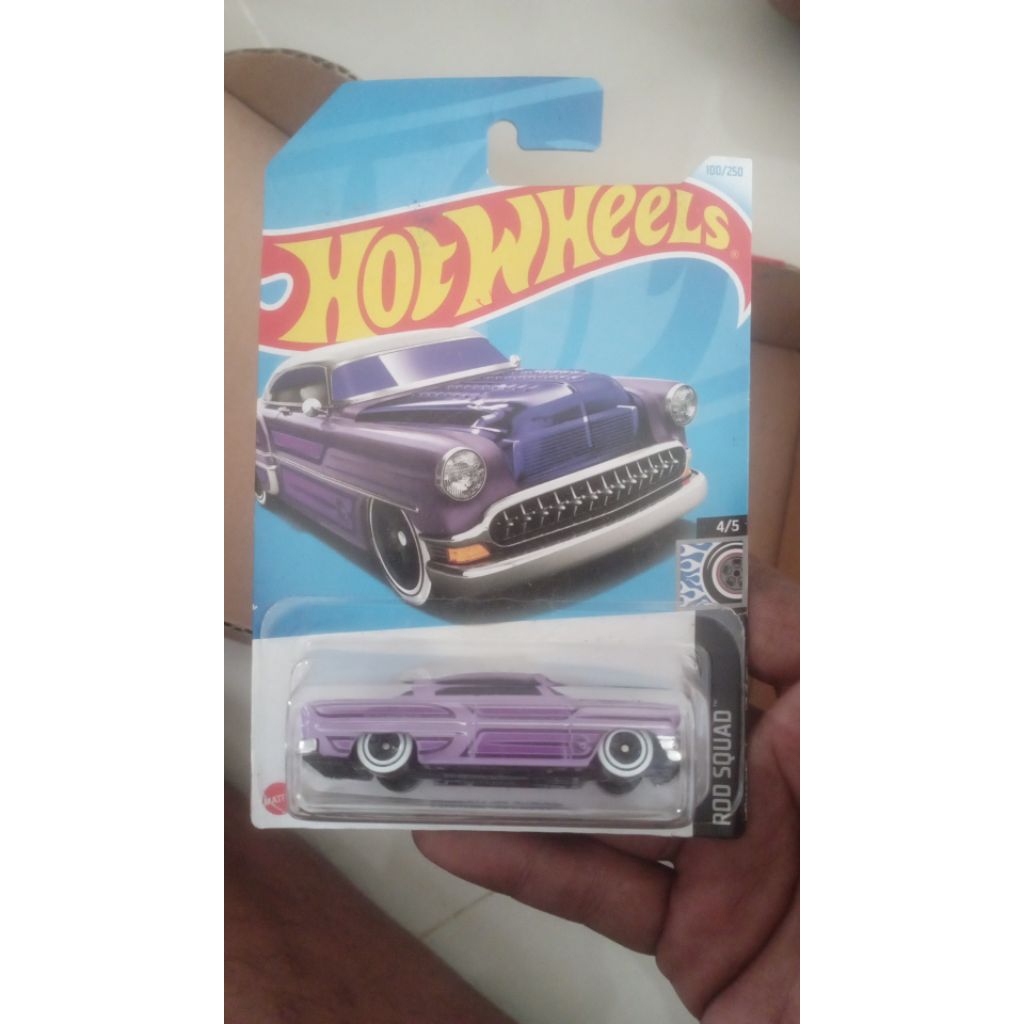 hot Wheels treasure hunt reguler Chevy custome