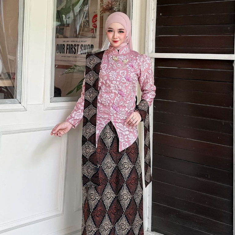 Kebaya Janggan Syifa Hadju Kancing Sanghai Setelan Jaguar Fukuro Kombinasi Batik Rayla Fashion Wisud