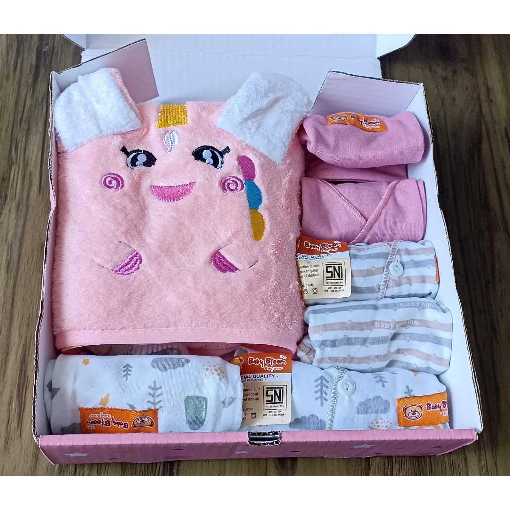 Hampers  Untuk BAYI / Kado Bayi Lahiran / Kado Bayi Newborn / Box Gift Baby / Hampers Bayi Kado / Bo