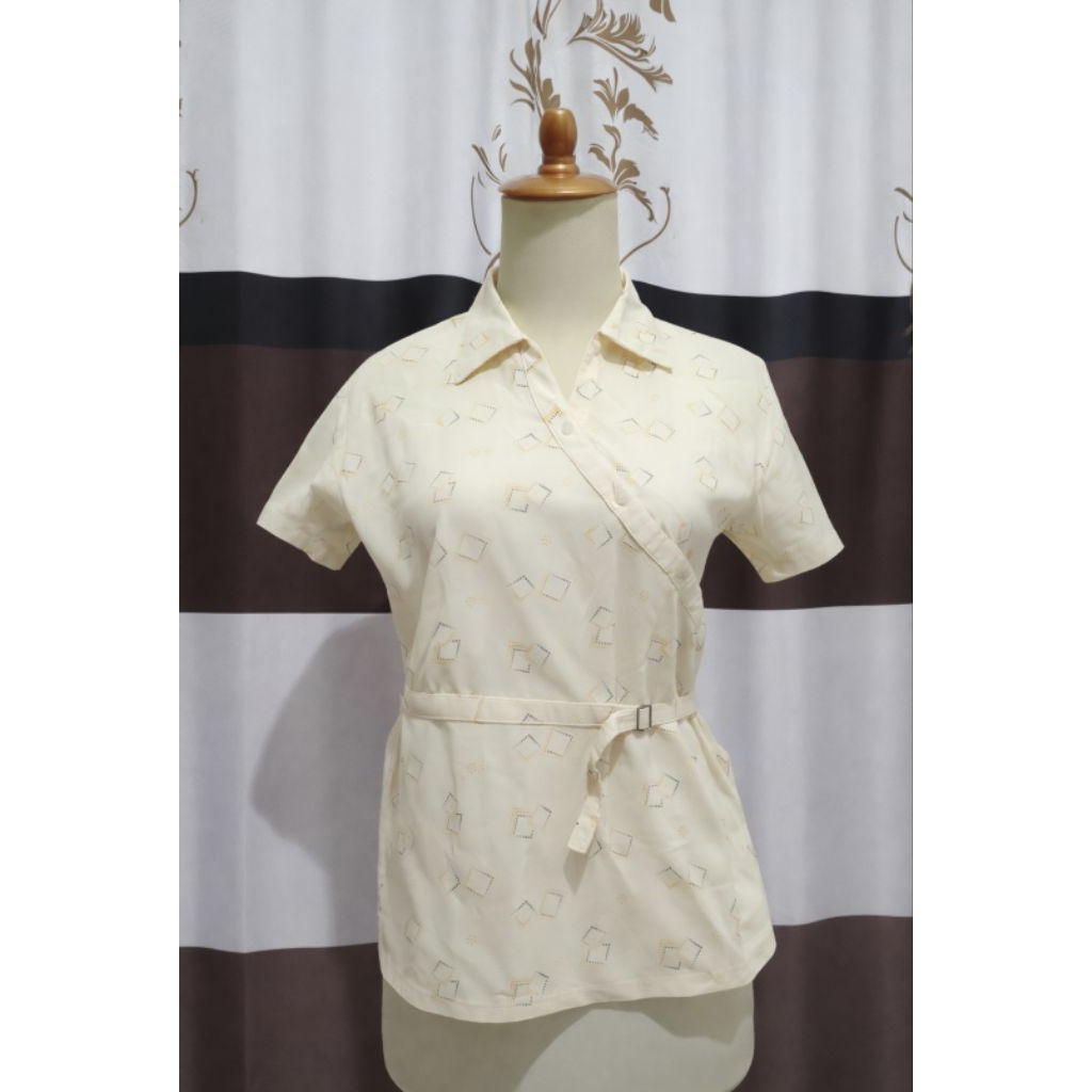 Preloved Blouse Soft Yellow Wanita preloved + Belt