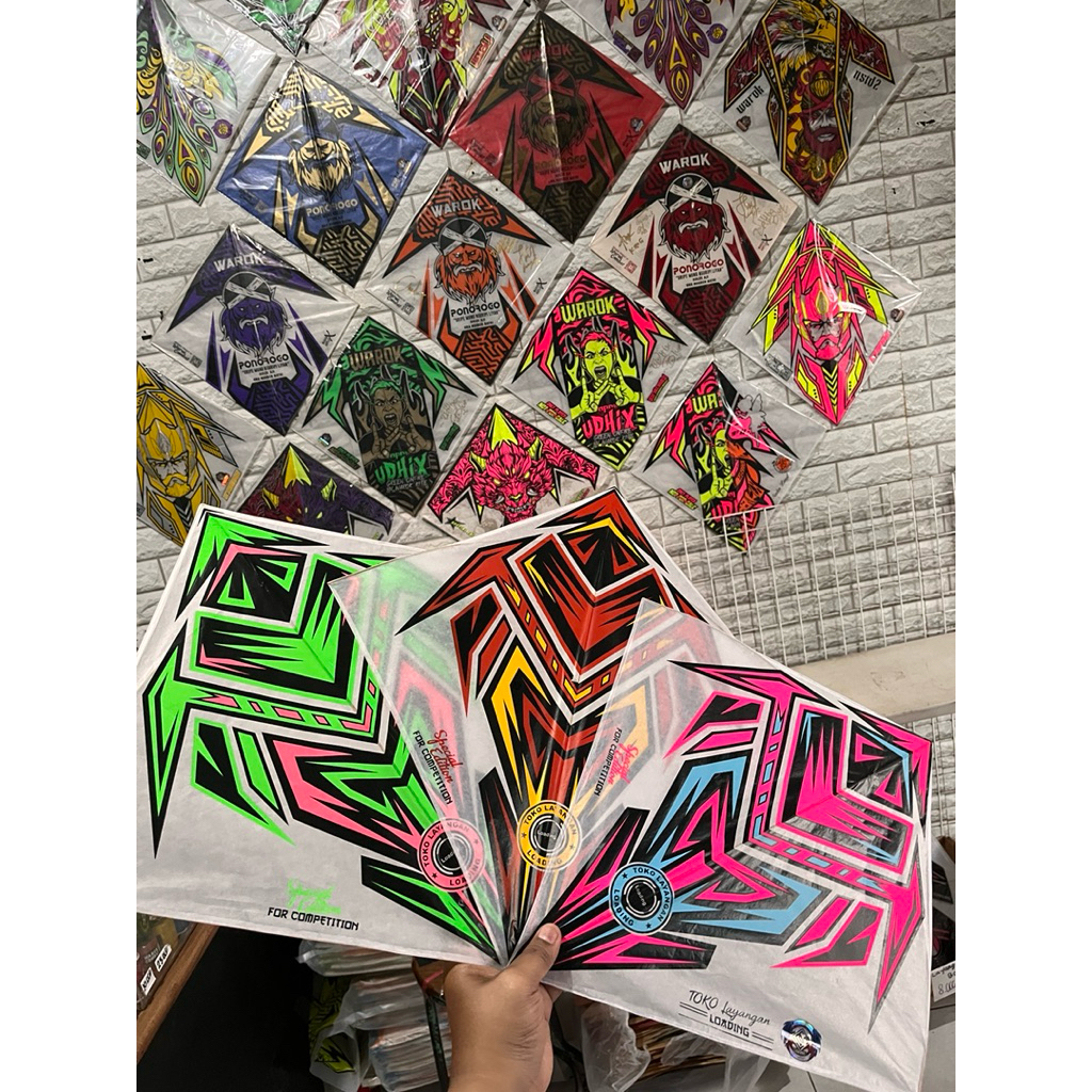 (BONUS) 1pcs kertas hitam, Layangan Sukoi motif pesawat v3 isi 10pcs Mix warna