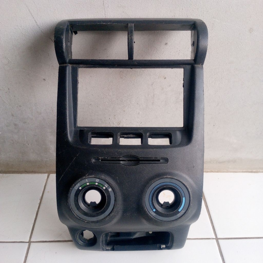 Panel tape mobil Avanza/ Xenia non VVT-i  (kode: 55412-BZ010-BO) Original copotan