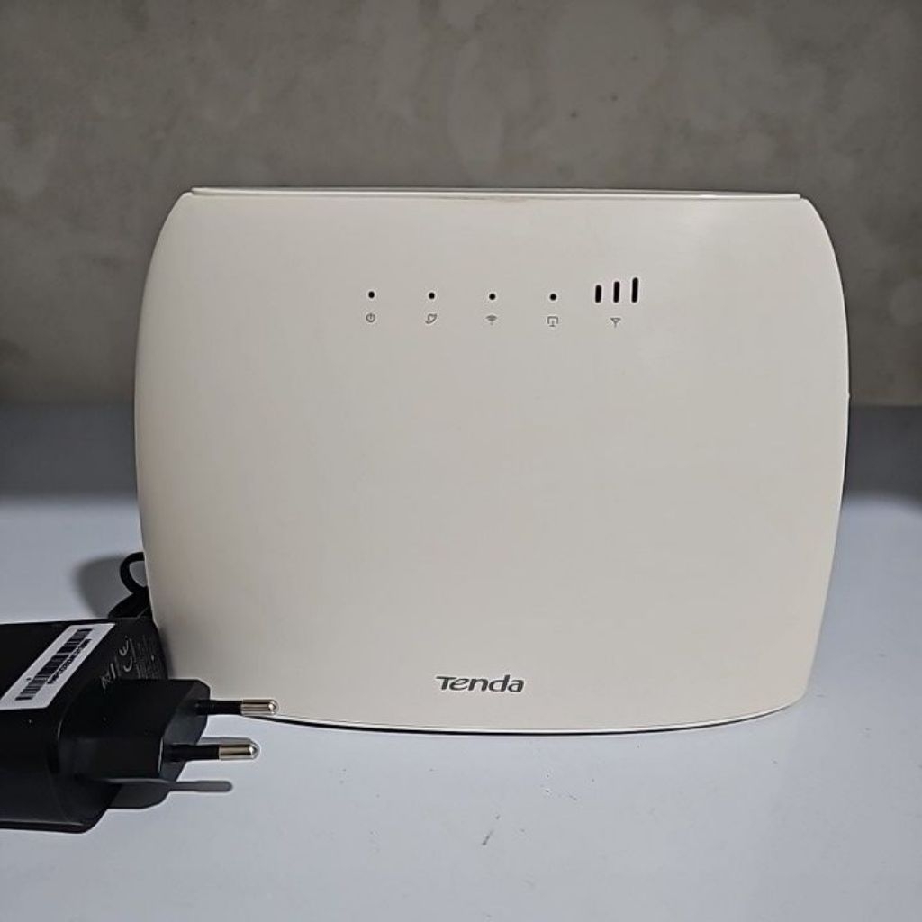 Tenda 4G03 N300  wifi 4G LTE ruoter