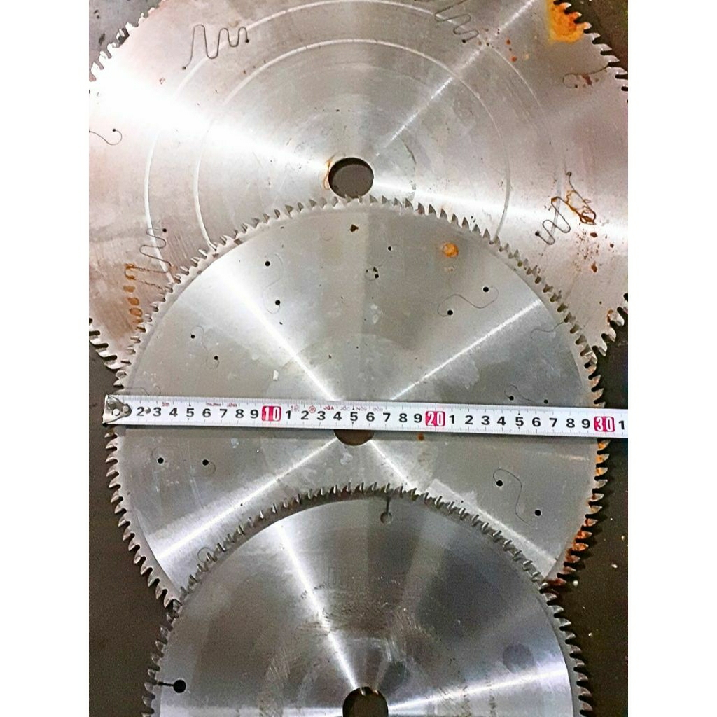 GERGAJI SERKEL (CIRCULAR SAW) BEKAS D305MM×T22MM
