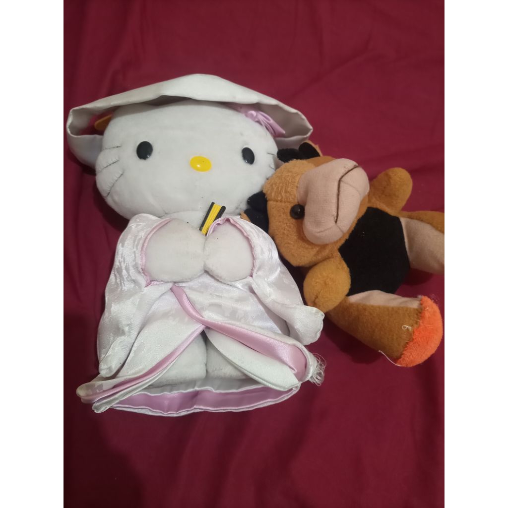 freloved boneka Hello Kitty bonus boneka kecil