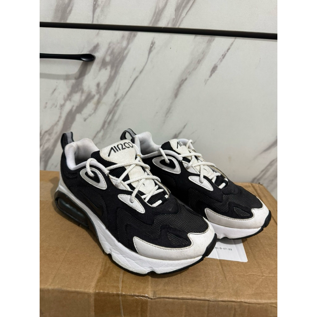 Sepatu Nike Air Max Original Size 36 Insol 22.5cm Warna Hitam Putih Preloved/Second