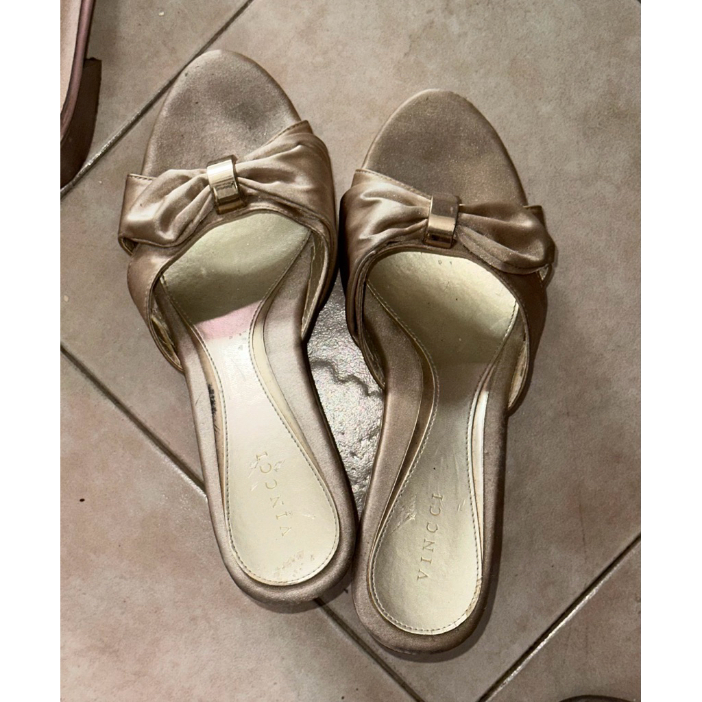 PRELOVED VINCCI heels wedges