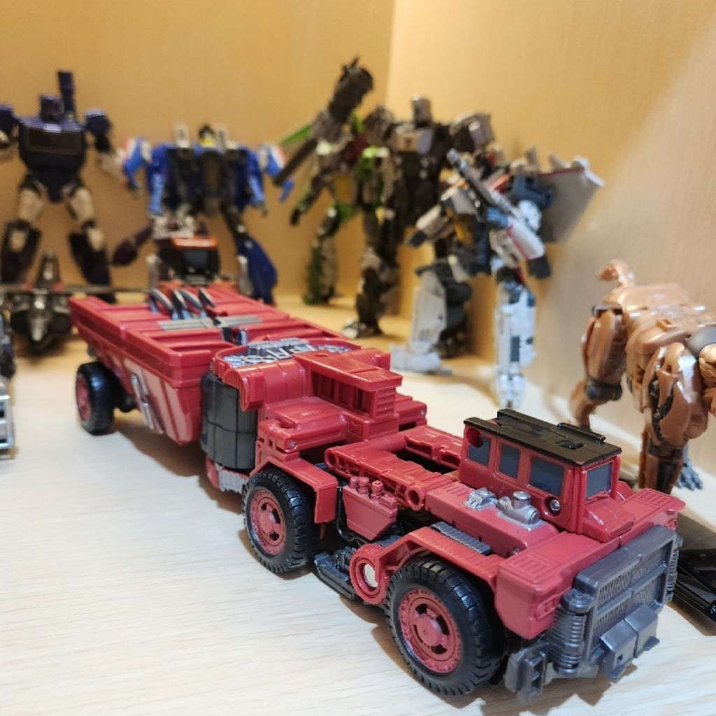 Transformers Studio Series Overload