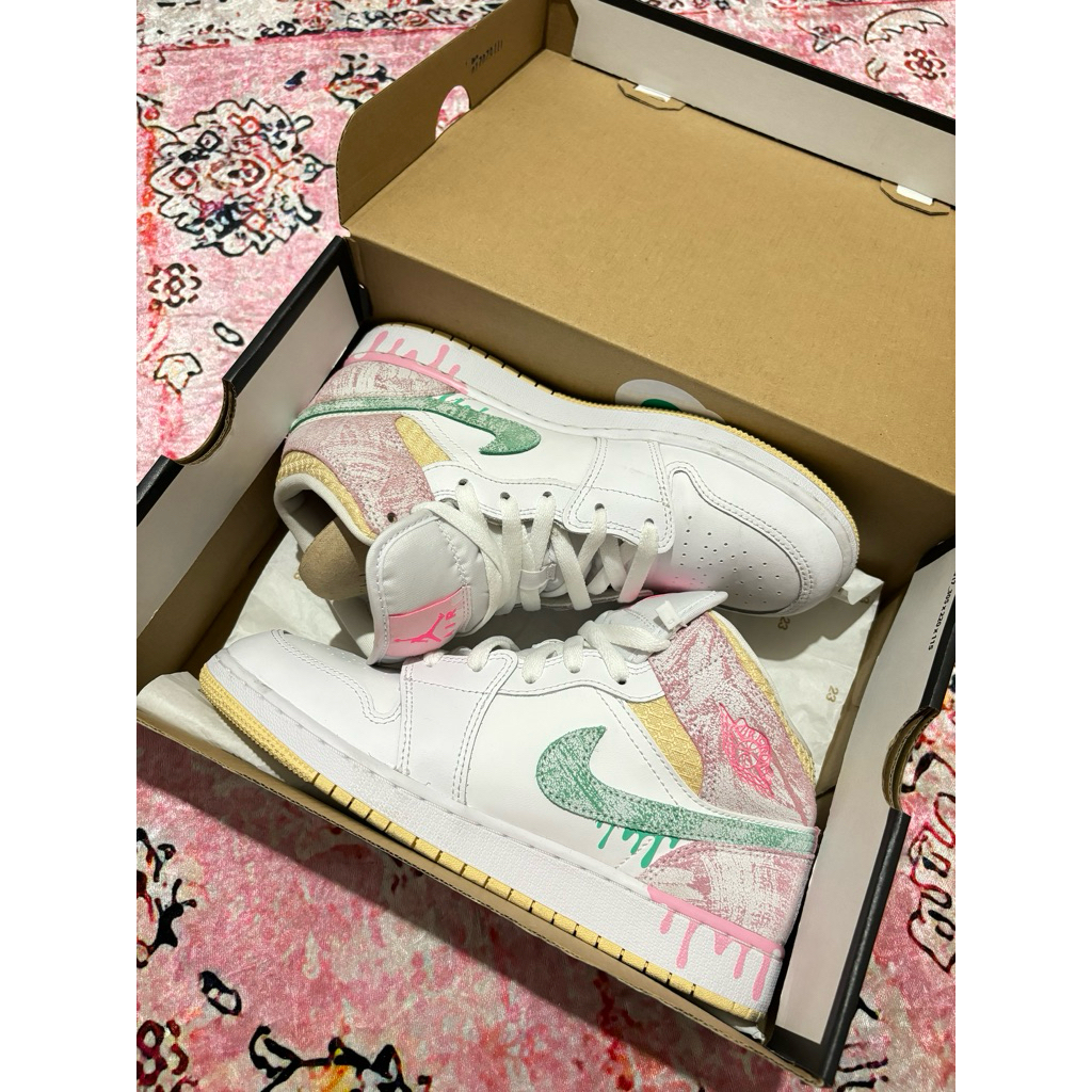 Nike Jordan Mid Paint Drop