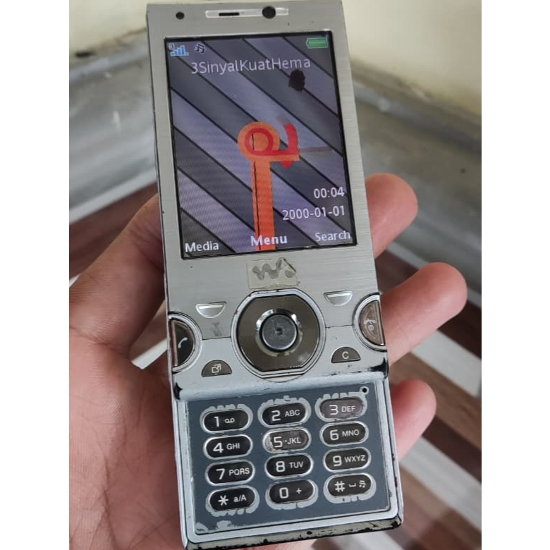 SONY ERICSSON W995 HIKARU