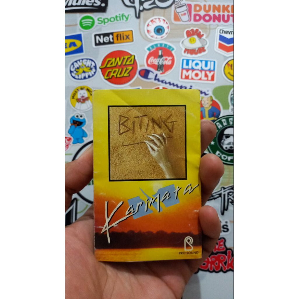 Kaset Pita Karimata - Biting