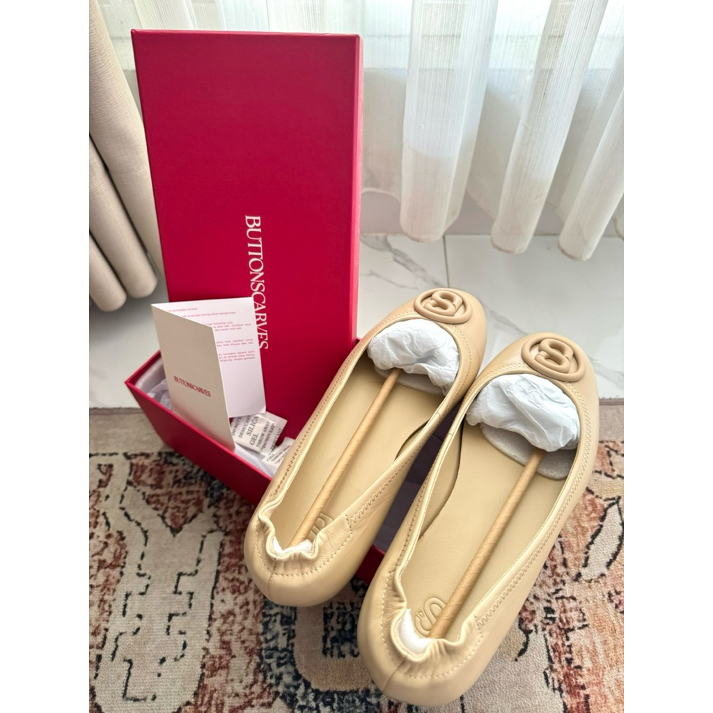 Flat shoes Buttonscarves