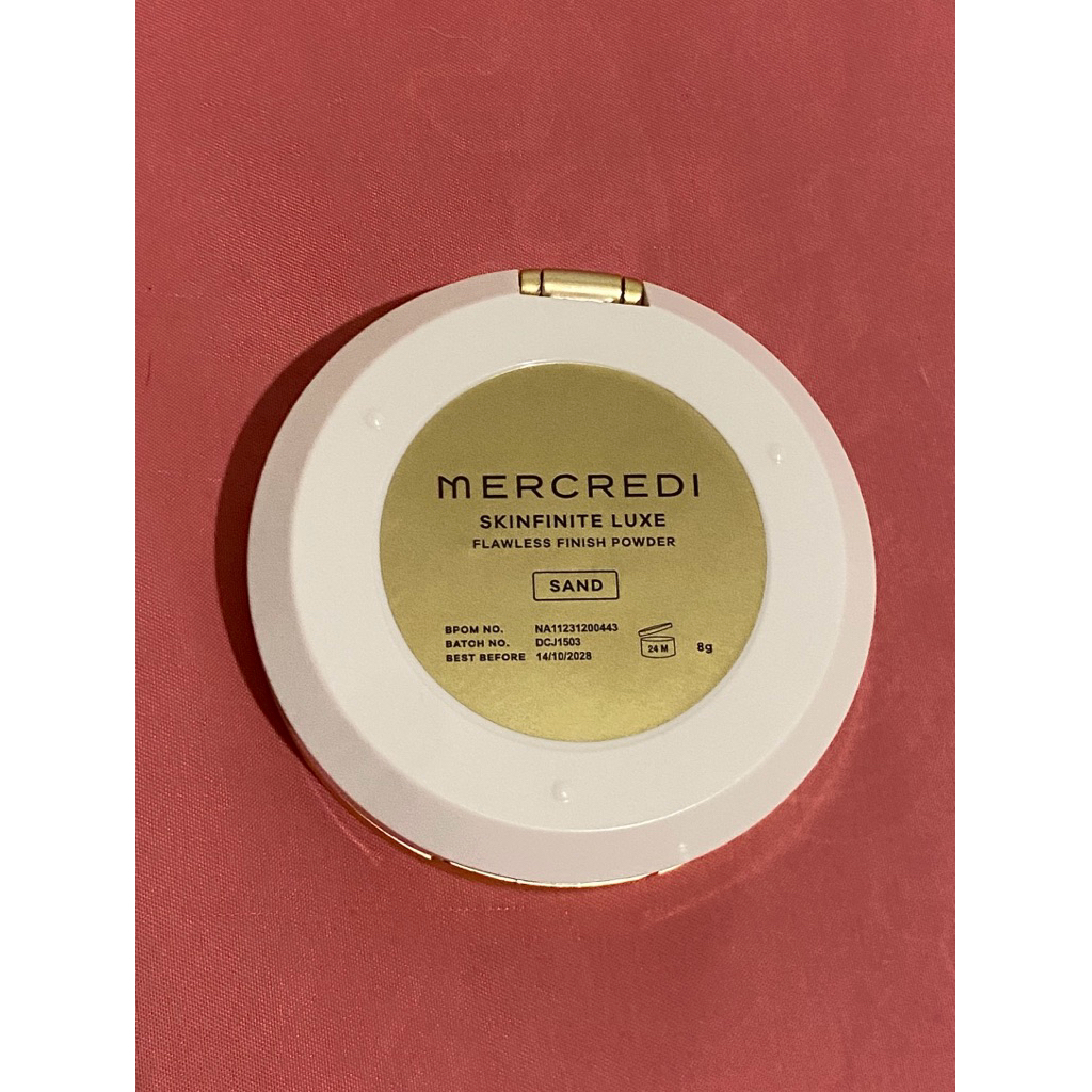 preloved MERCREDI SKINFINITE LUXE Flawless Finish Powder (Compact Powder)