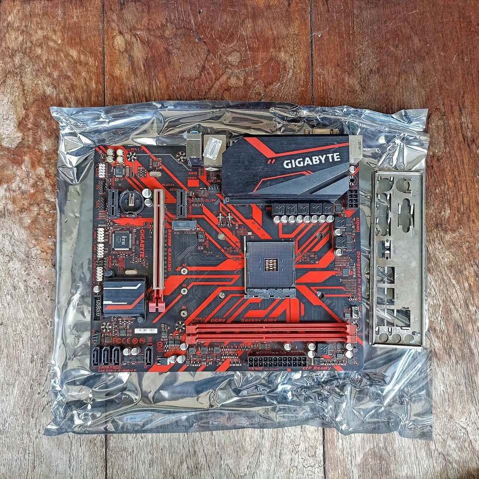 Motherboard Gigabyte B450M || AMD AM4 || DDR4 || Second