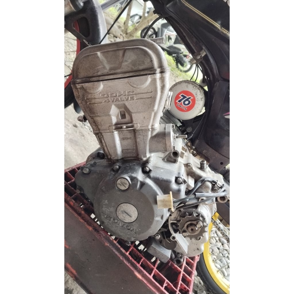 mesin set mesin utuh mesin engine Honda CBR 150R CBR150 cbu Old lama Karbu CBR thailan KPP original 