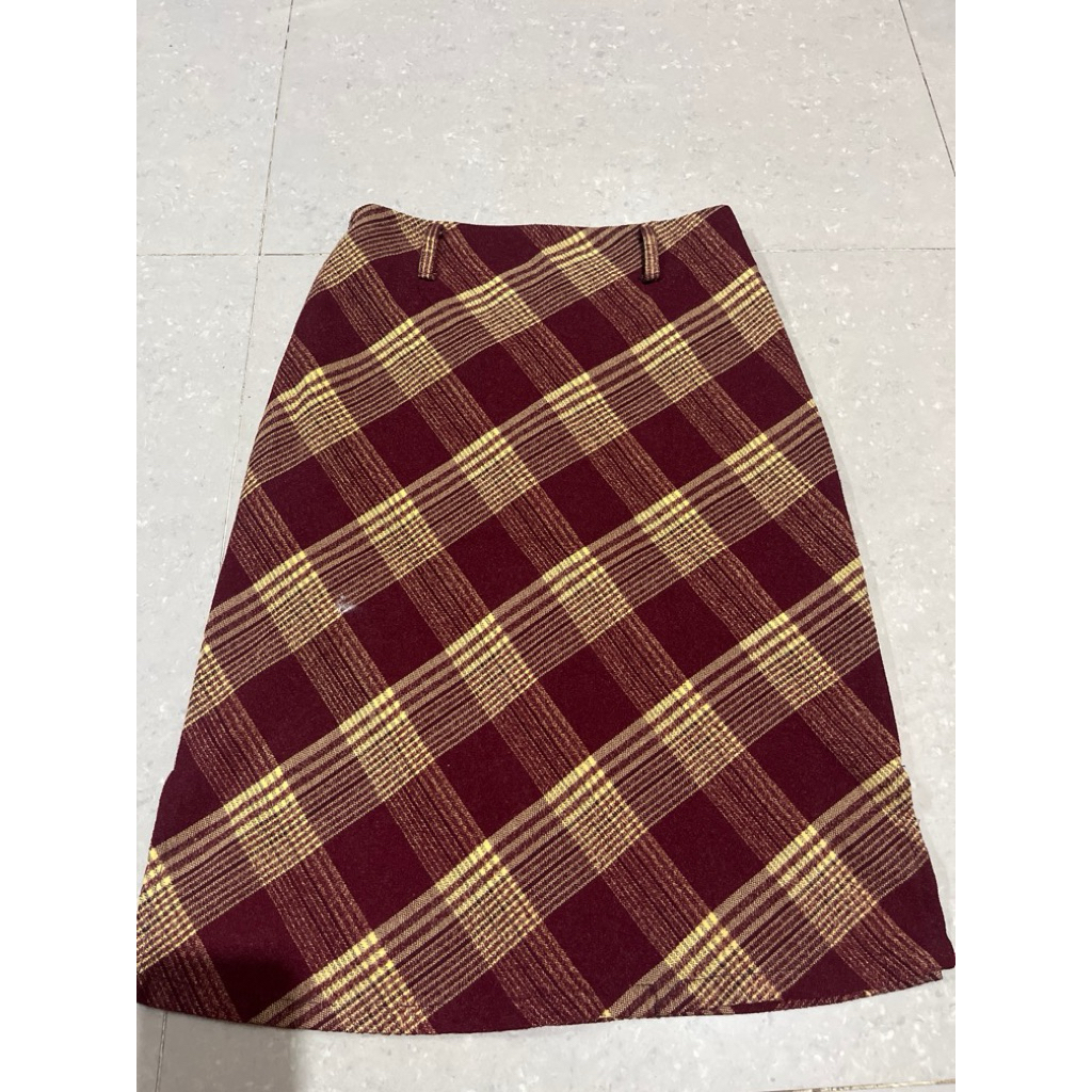 tweed skirt