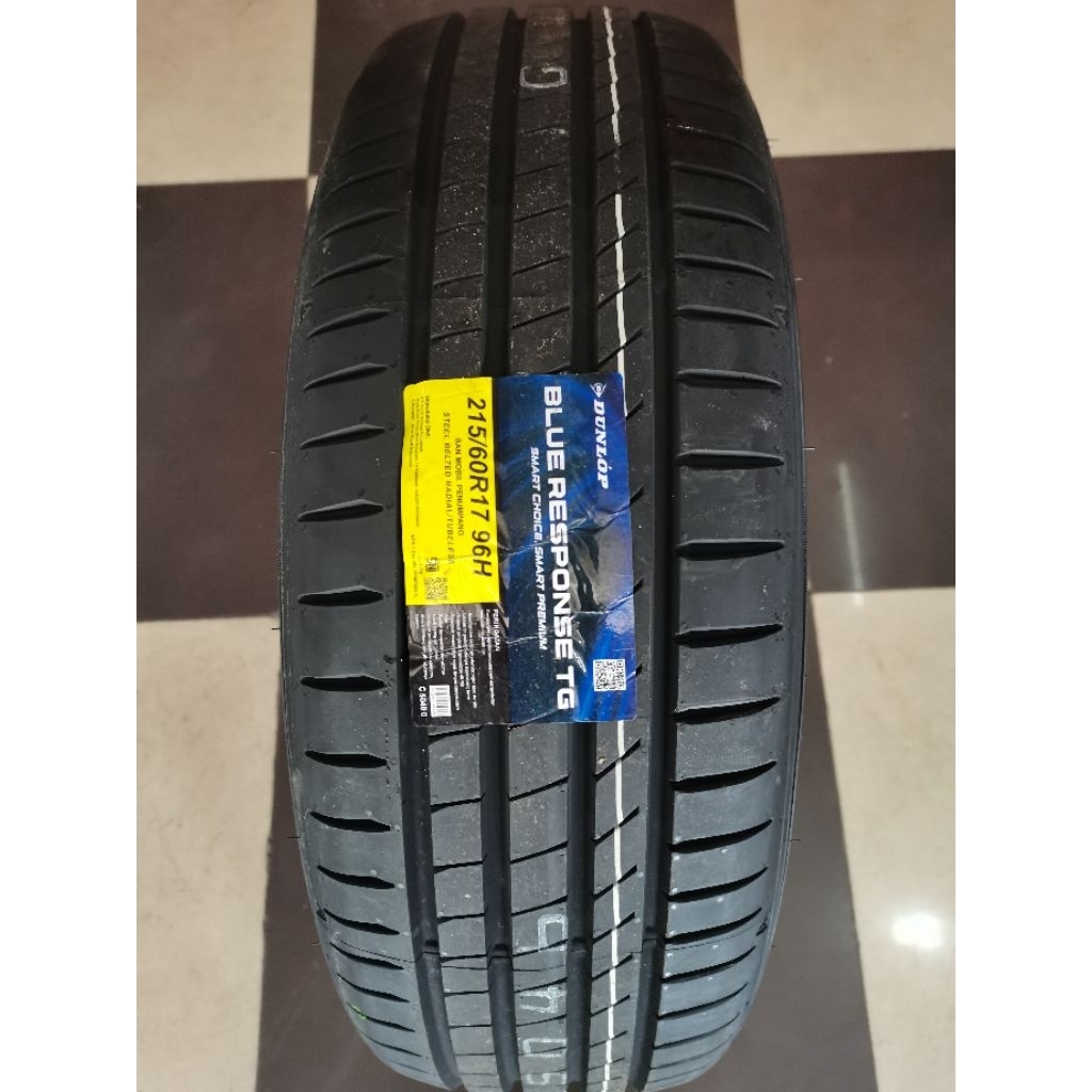 Ban Dunlop 215 60 R17 BLUERESPONSE TG Rush Terios