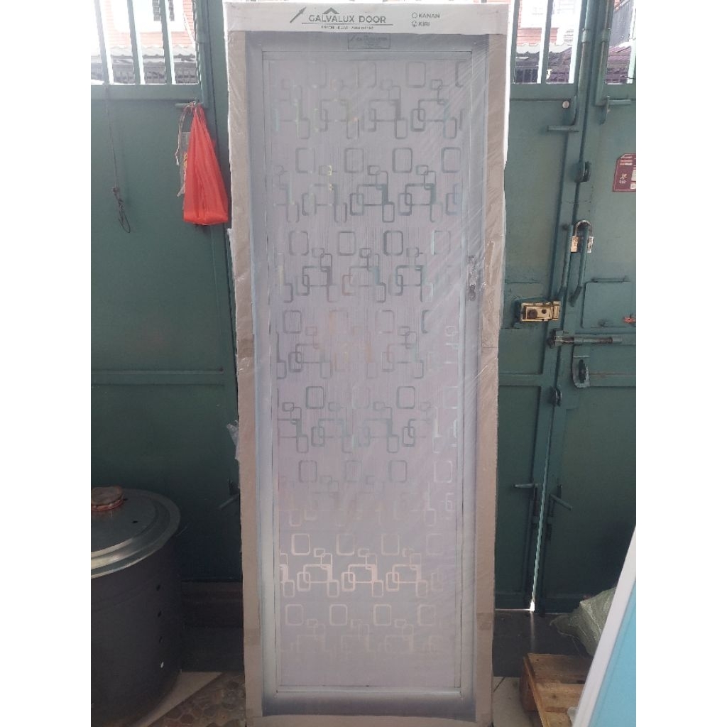 MURAH BGT PINTU KAMAR MANDI GALVALUM PADUAN PLAFON PVC " GALVALUX DOOR ". SUDAH BERIKUT KUSEN. TAHAN