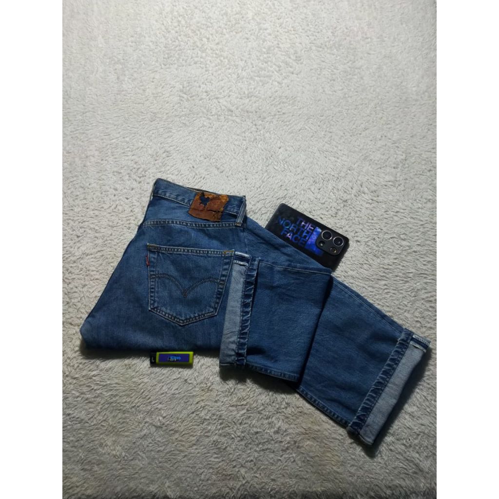 Celana jeans second berkualitas by 501 REGULAR STRAGHT
