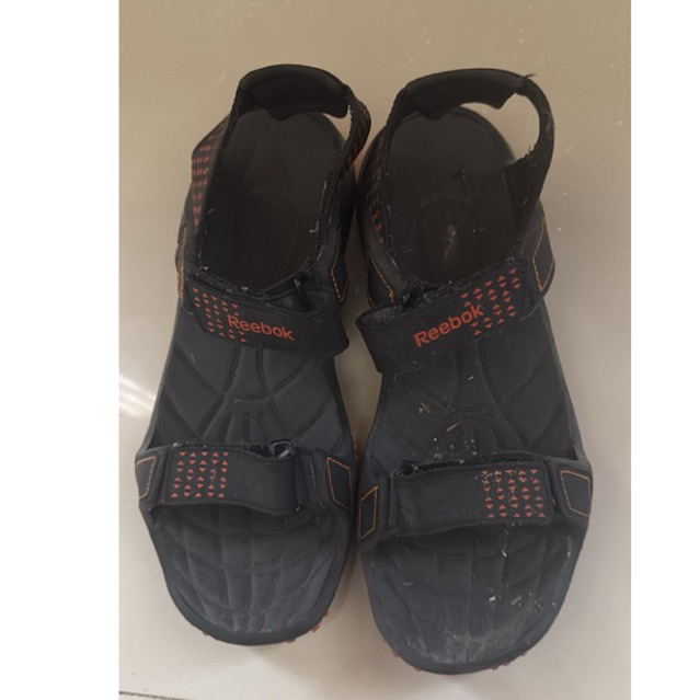 Sepatu Sandal Reebok Preloved