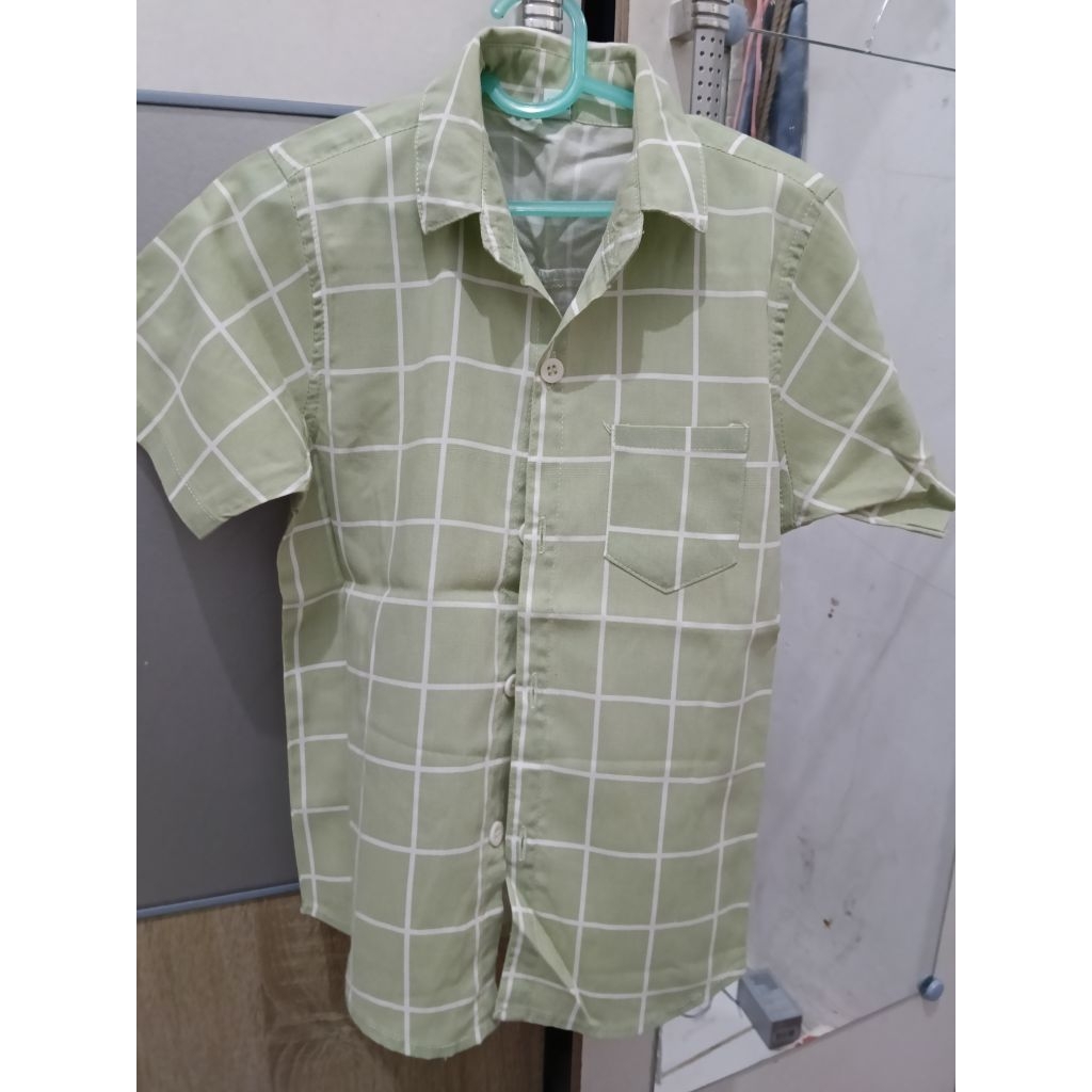 (Preloved) Kemeja Anak LD 31 Sage Green