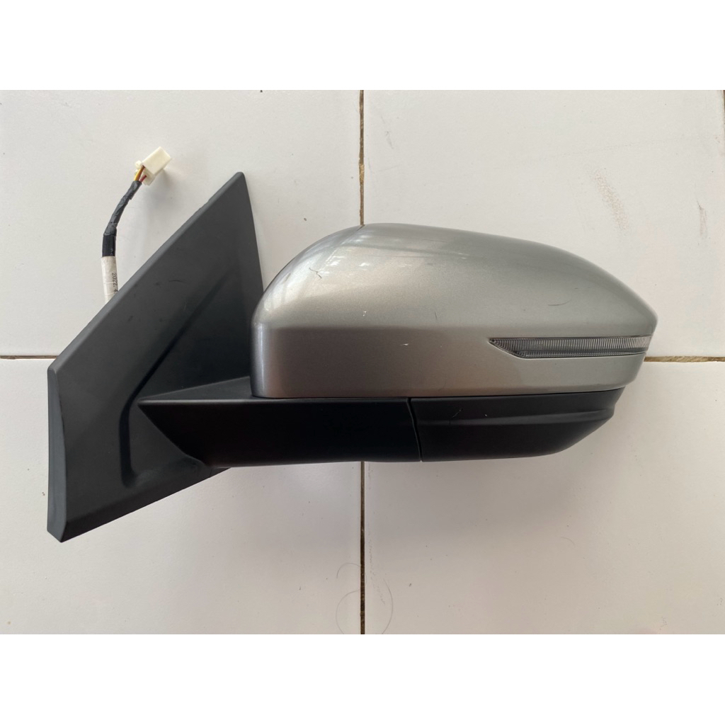 spion wuling almaz bagian kiri original copotan