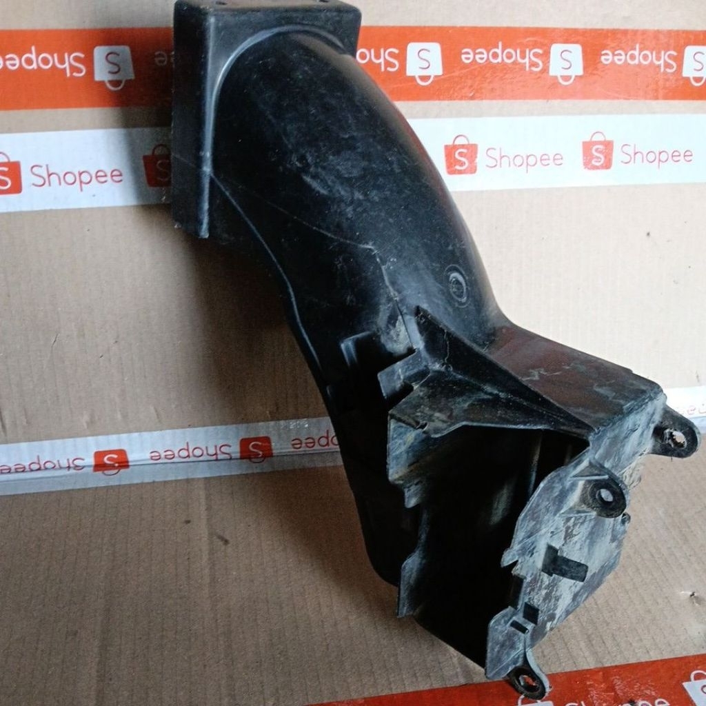 SPAKBOR TENGAH BOK TEMPAT AKI YamahA FIZR FORCE SeconD OriginaL   SLEBOR WADAH ACCU FIZ R FULLCLUTCH
