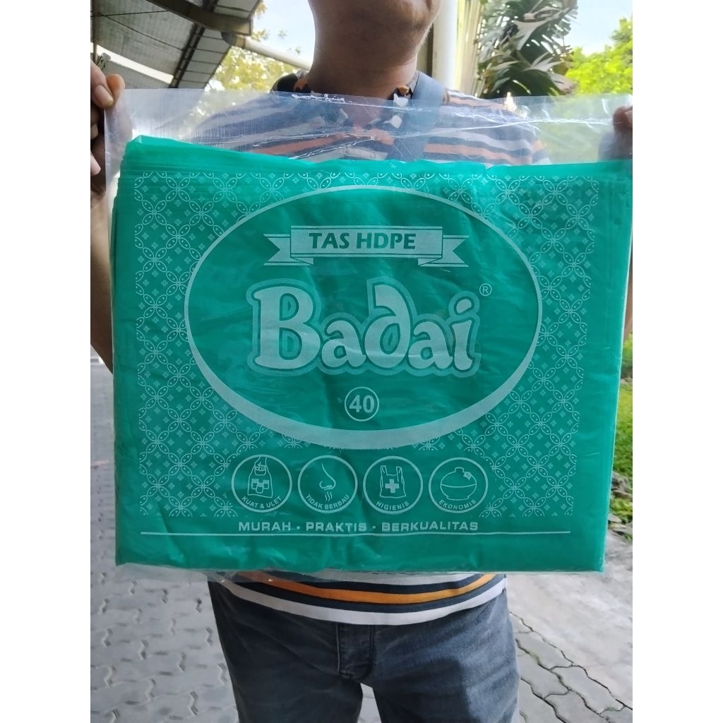 (isi +-40 lbr) Kresek Badai Putih 40 x 65 tebal 02
