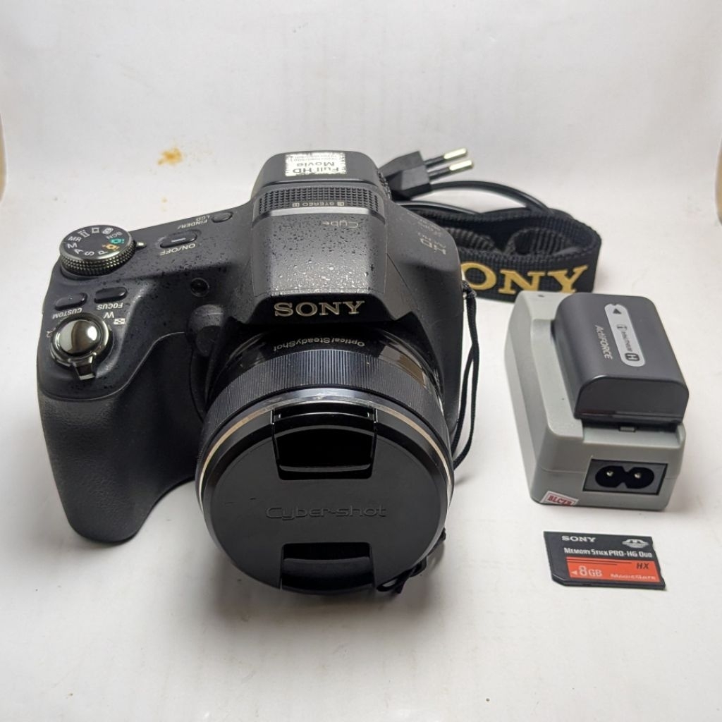 Kamera digital Prosumer Sony Cybershot DSC HX100V Second Normal siap pakai