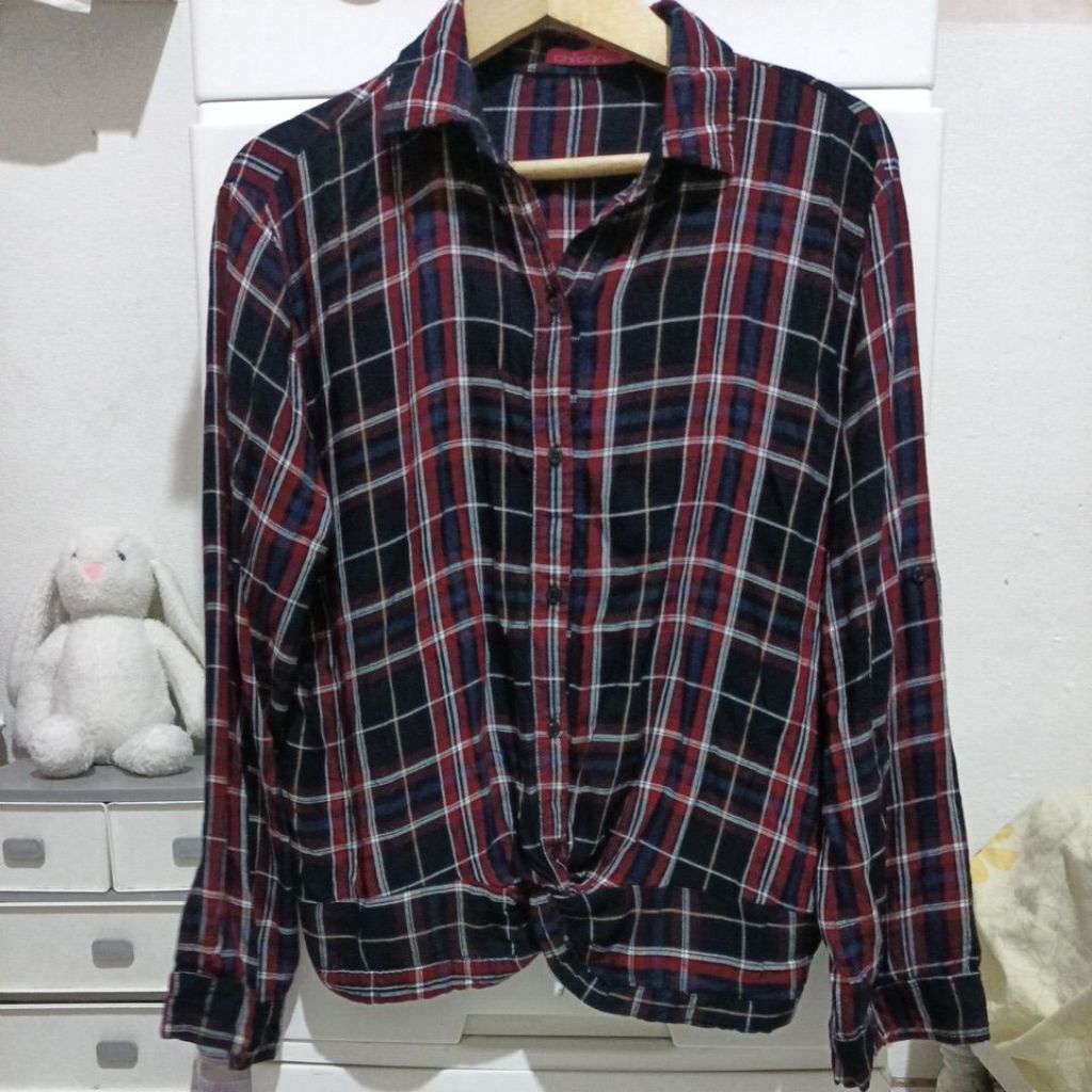 Prelov Like New Blouse Remaja Wanita CHIC GIRL L XL