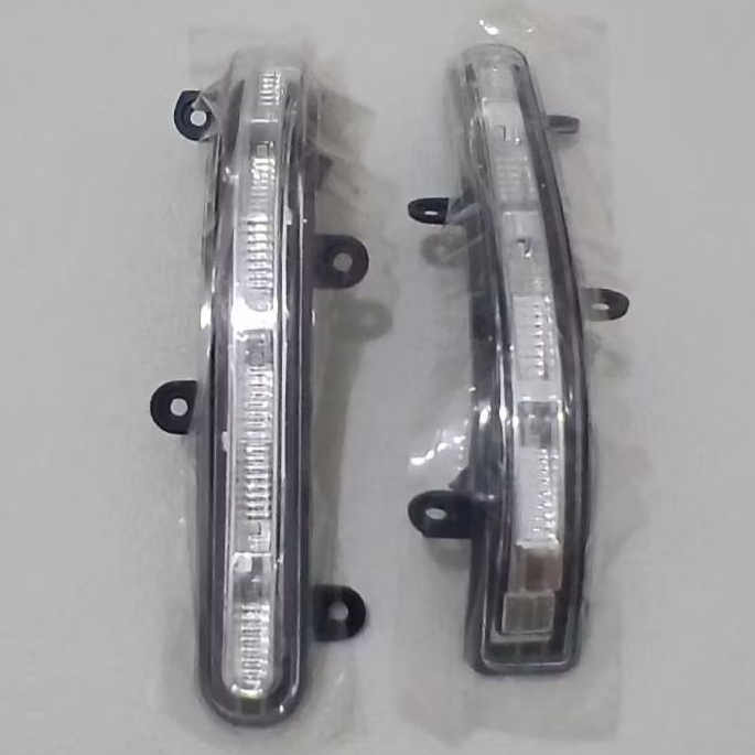 LAMPU SEIN ,SEN SPION KIA PICANTO 2011 SAMPAI 213 ORIGINAL (Harga satu set 2 pcs)