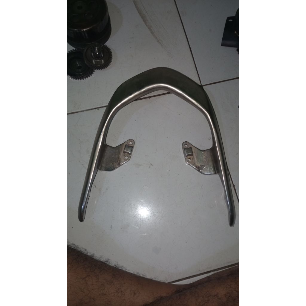 Behel Nouvo z