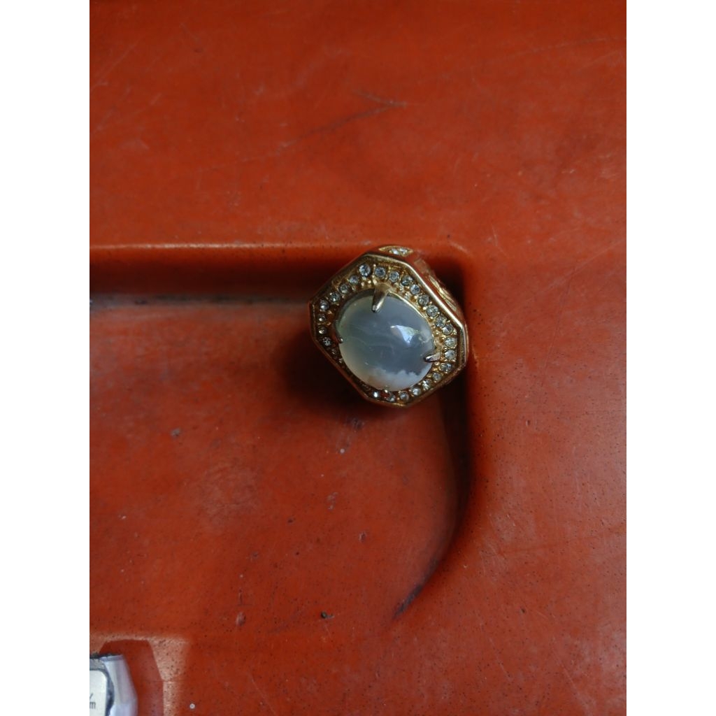 Cincin akik batu putih ukir kuningan uk 7.5 55rb jadul antik vintage lawas kuno display anggap mati