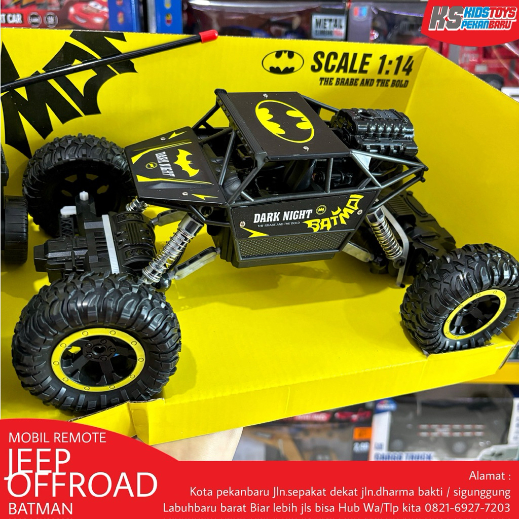 Mobil remote Jeep Offroad Batman ada asapnya