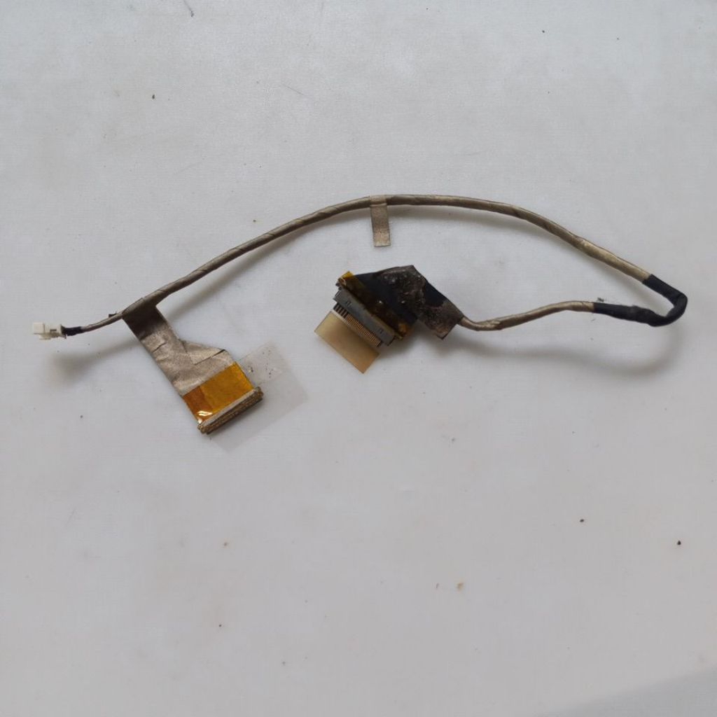 Fleksibel LCD Laptop Toshiba L645