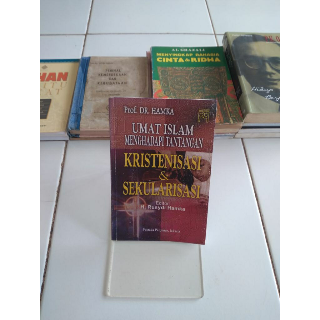 umat islam menghadapi tantangan kristenisasi dan sekularisasi