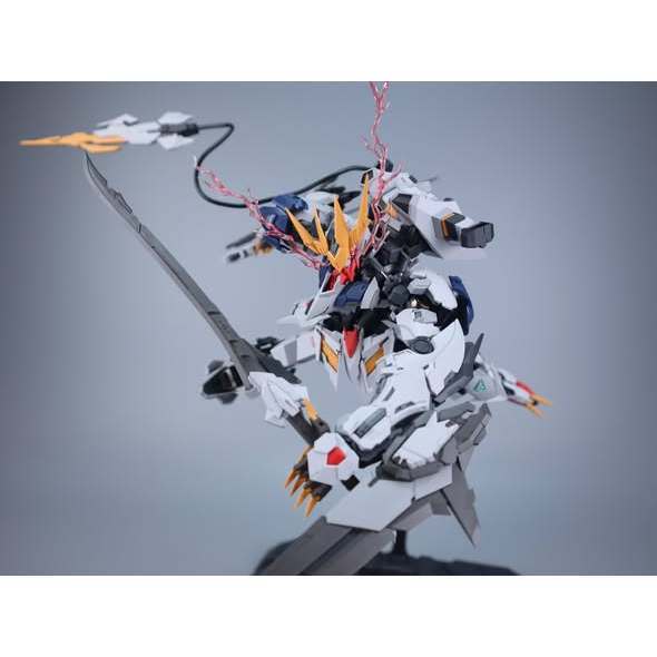 MG Wolf King Model Wolf Technology Barbatos 1/100 Model Kit (Metal In Frame)
