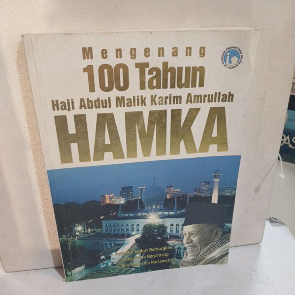 Buku Mengenang 100 Tahun Haji Abdul Malik Karim Amrullah (HAMKA)