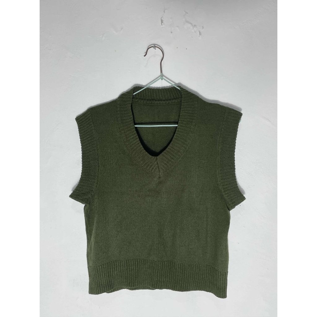 Vest Rajut Crop Top
