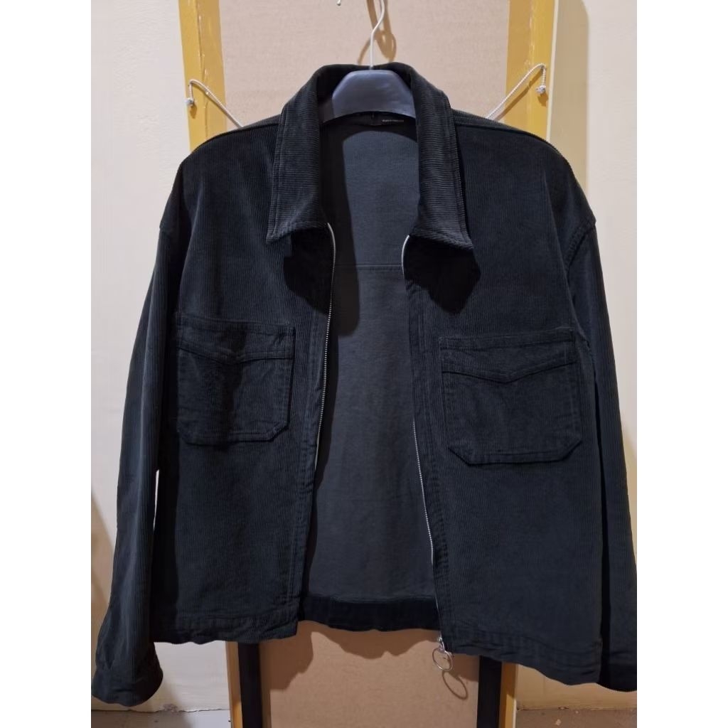Jaket Corduroy Olive merk Highty size M preloved