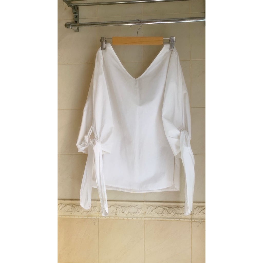 ZARA BLOUSE | BLUS CHIC-SIMPLE | ATASAN STRADIVARIUS | H&M WHITE SHIRT | ATASAN BERLENGAN TARA-TAMI 