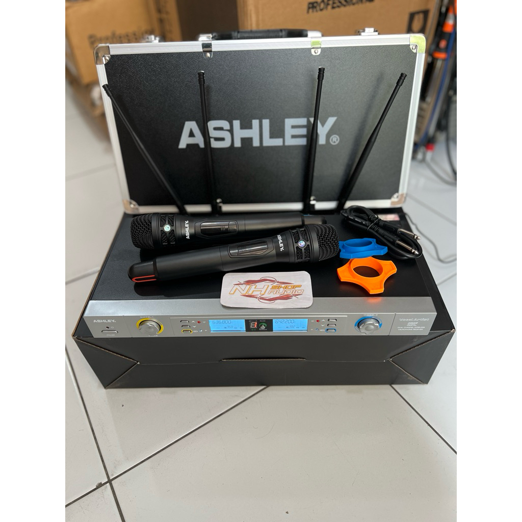 Mic Wireless Ashley Vocal Artist Vokal Artis Original 2 Mic Genggam Handheld Anti Feedback Function 