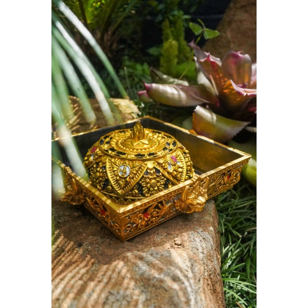 Bokor Sodan Gold Black