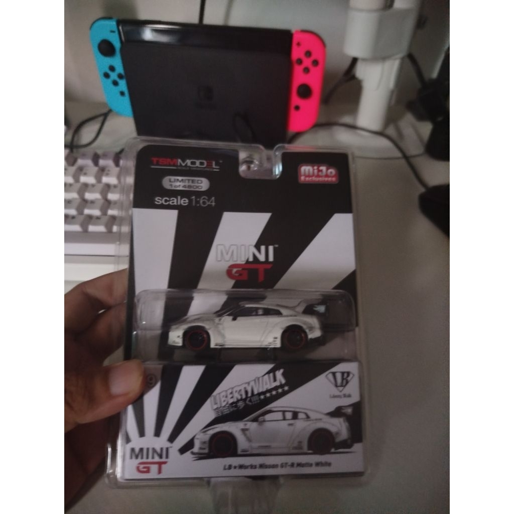 Mini GT R35 LBWK No 9