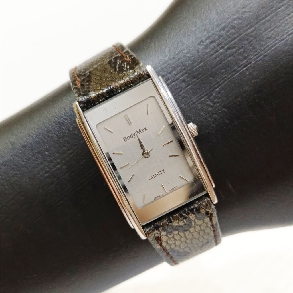 Jam Tangan Body Max designed by Kansai Yamamoto JDM Vintage Tank Quartz Watch Pria Wanita Unisex