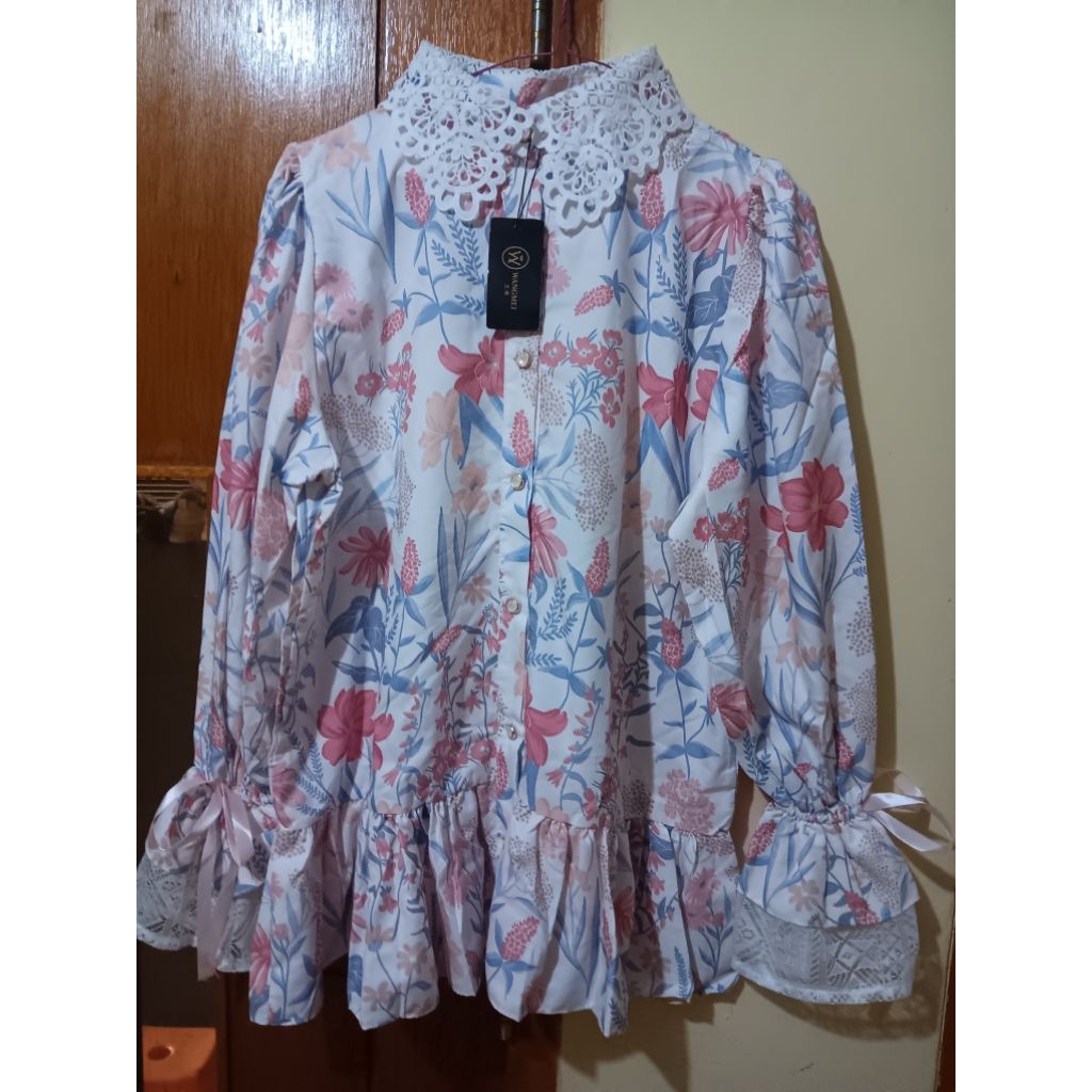 BLOUSE BUNGA KERAH BRUKAT